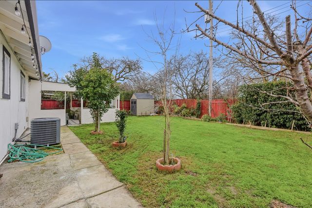 7508 18th St, Sacramento, CA 95822