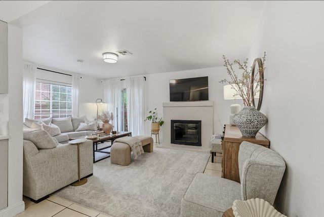 7508 18th St, Sacramento, CA 95822