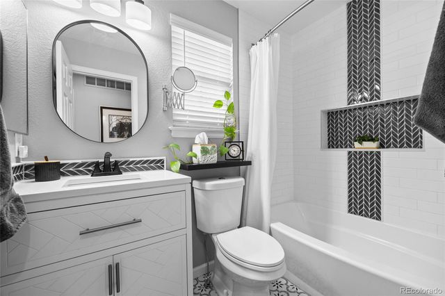 16348 E Phillips Lane, Englewood, CO 80112