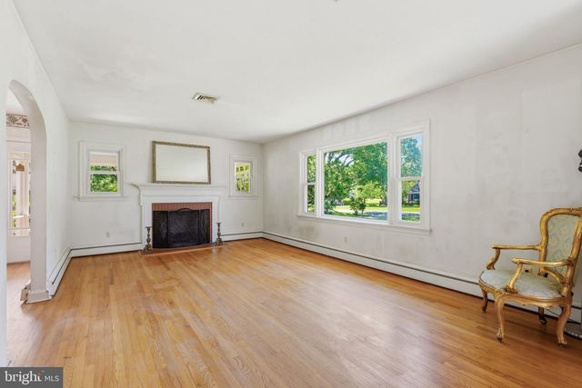 25750 COLLINS AVE, Chestertown, MD 21620