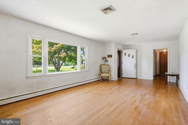 25750 COLLINS AVE, Chestertown, MD 21620