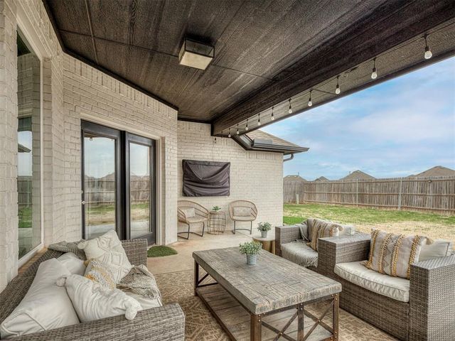 18600 Winamack Road, Edmond, OK 73012