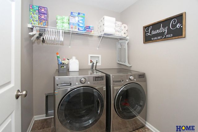 1025 Cyprus Boulevard, Hickman, NE 68372