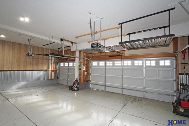 1025 Cyprus Boulevard, Hickman, NE 68372