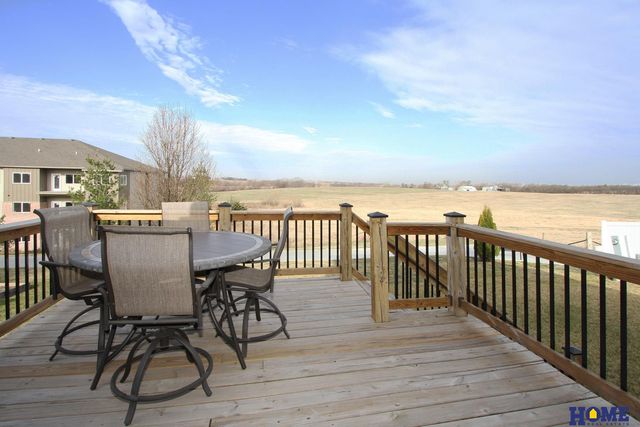 1025 Cyprus Boulevard, Hickman, NE 68372