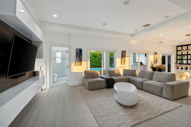 1044 NW 6th Drive, Boca Raton, FL 33486