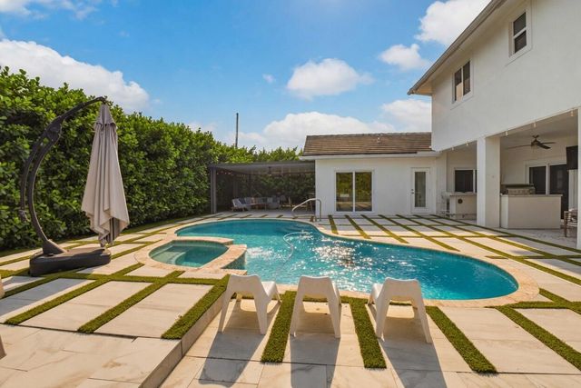 1044 NW 6th Drive, Boca Raton, FL 33486