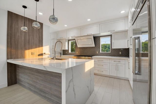 1044 NW 6th Drive, Boca Raton, FL 33486