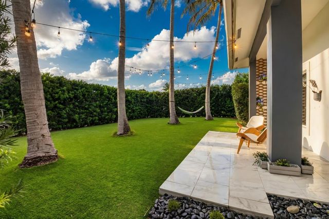 1044 NW 6th Drive, Boca Raton, FL 33486