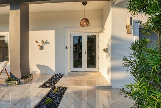 1044 NW 6th Drive, Boca Raton, FL 33486