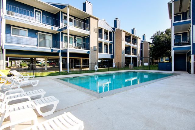 18511 Egret Bay Boulevard 606, Webster, TX 77058