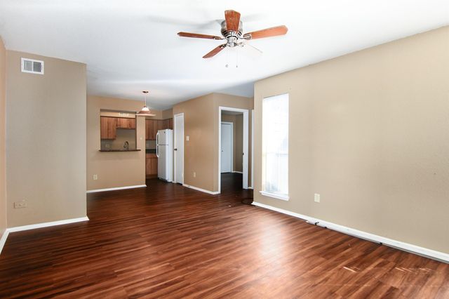18511 Egret Bay Boulevard 606, Webster, TX 77058