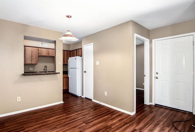 18511 Egret Bay Boulevard 606, Webster, TX 77058