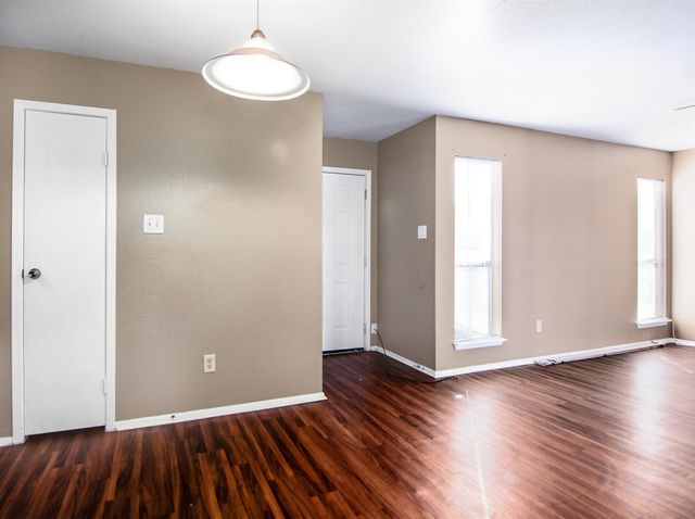 18511 Egret Bay Boulevard 606, Webster, TX 77058