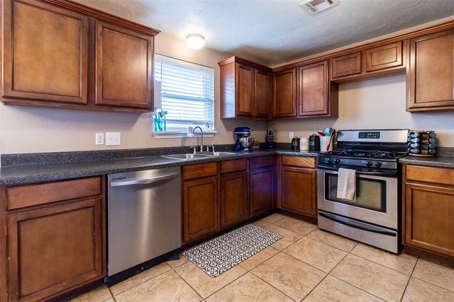 1617 Serenade Drive, Oklahoma City, OK 73130