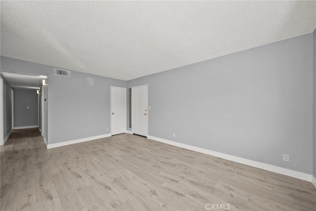 Image 14 of property listing at 27949 Tyler 355, Canyon Country, CA 91387