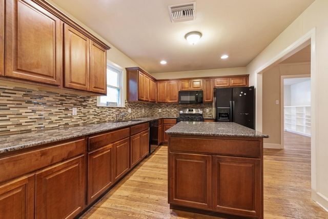 921 E 37th ST A, Austin, TX 78705