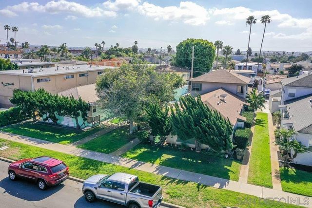 1533 39 Chalcedony St, San Diego, CA 92109