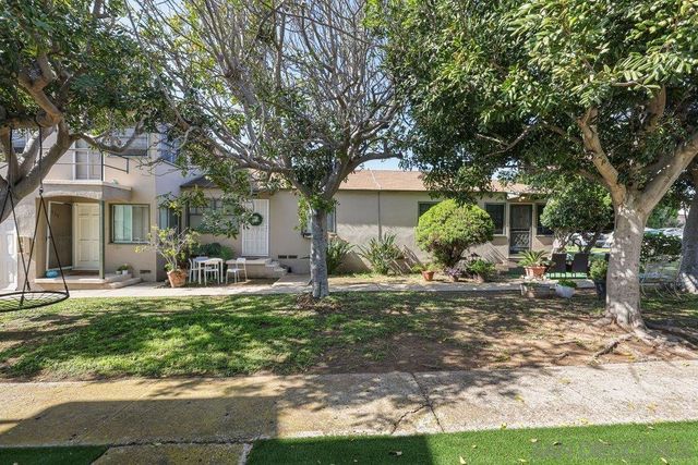 1533 39 Chalcedony St, San Diego, CA 92109