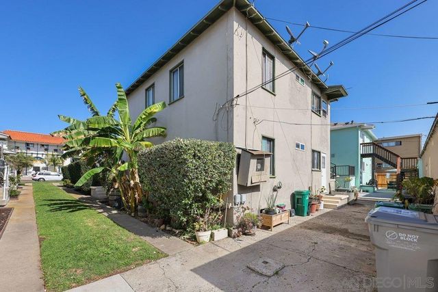 1533 39 Chalcedony St, San Diego, CA 92109