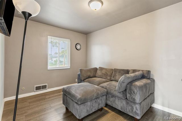 17037 Stricker Avenue, Eastpointe, MI 48021