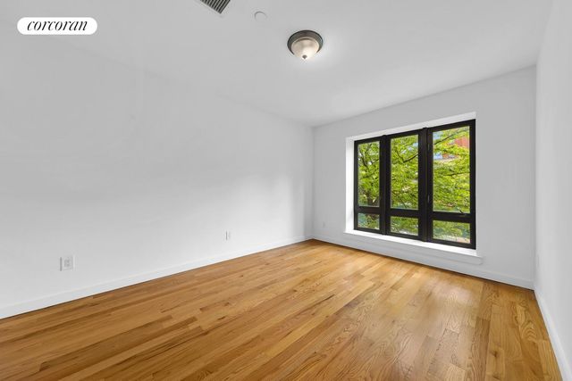 3025 21st St Apt 2C, New York City, NY 11102