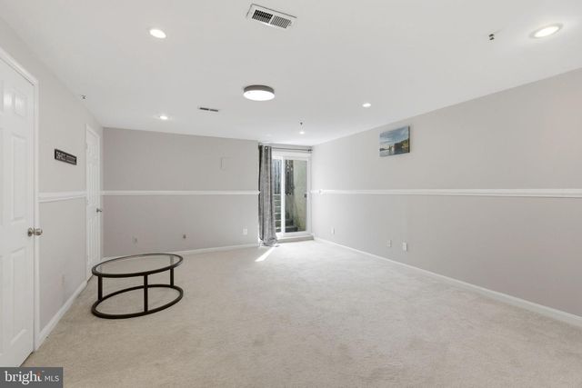 23 RED JONATHAN, Baltimore, MD 21208