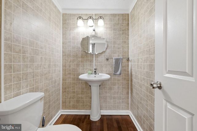 23 RED JONATHAN, Baltimore, MD 21208