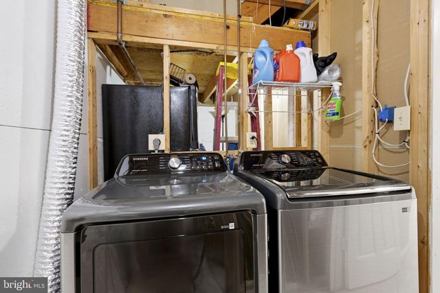 23 RED JONATHAN, Baltimore, MD 21208