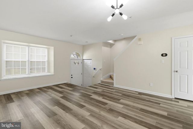 23 RED JONATHAN, Baltimore, MD 21208