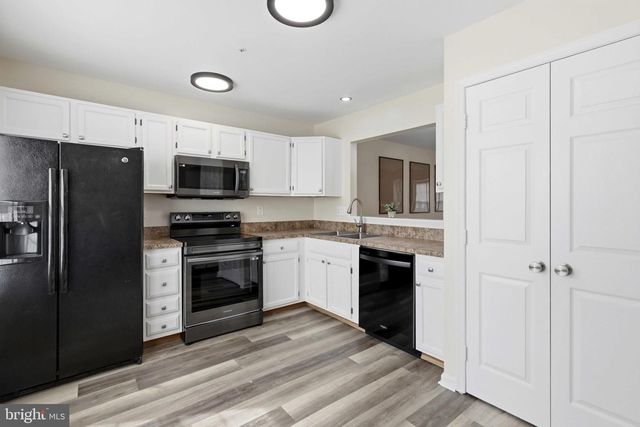 23 RED JONATHAN, Baltimore, MD 21208