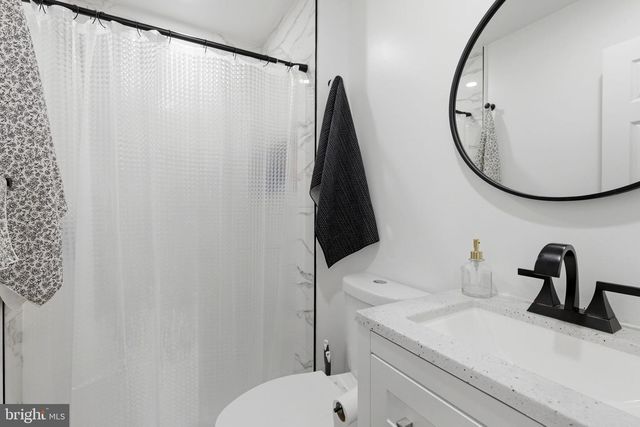 23 RED JONATHAN, Baltimore, MD 21208