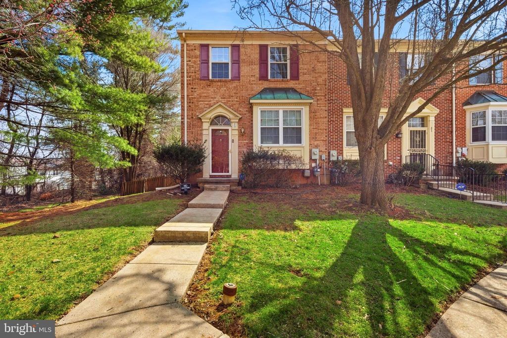 23 RED JONATHAN, Baltimore, MD 21208