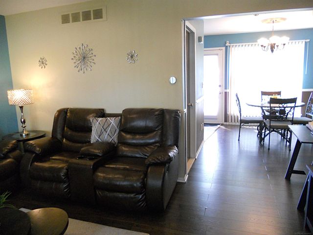 24541 Seaton Circuit E. Drive BLDG 2, UNIT 15., Warren, MI 48091