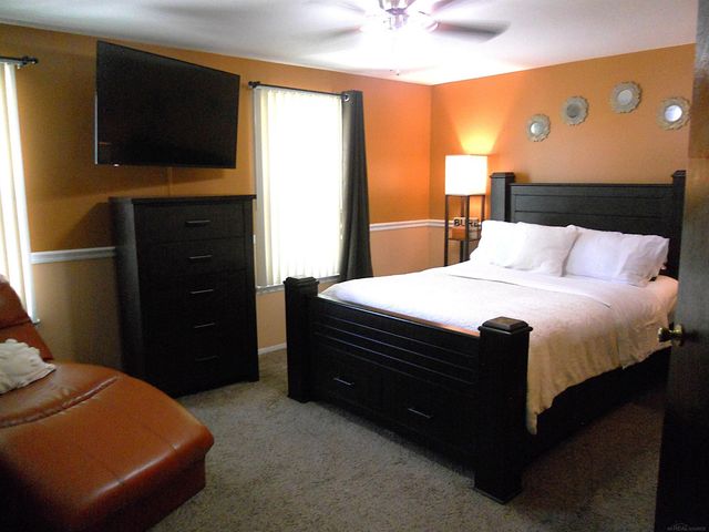 24541 Seaton Circuit E. Drive BLDG 2, UNIT 15., Warren, MI 48091