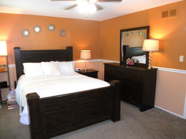 24541 Seaton Circuit E. Drive BLDG 2, UNIT 15., Warren, MI 48091
