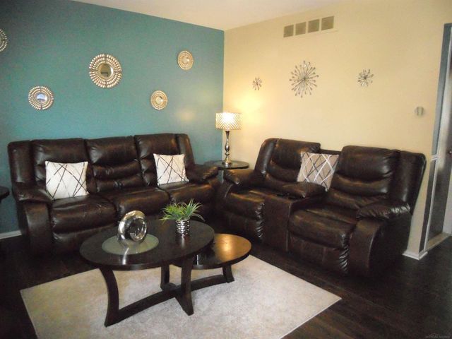 24541 Seaton Circuit E. Drive BLDG 2, UNIT 15., Warren, MI 48091