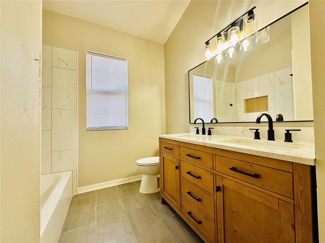 1643 SAND HOLLOW LANE, Valrico, FL 33594