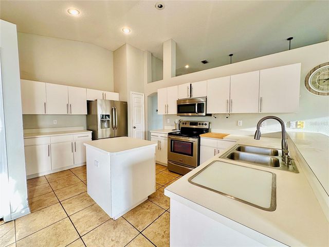 1643 SAND HOLLOW LANE, Valrico, FL 33594