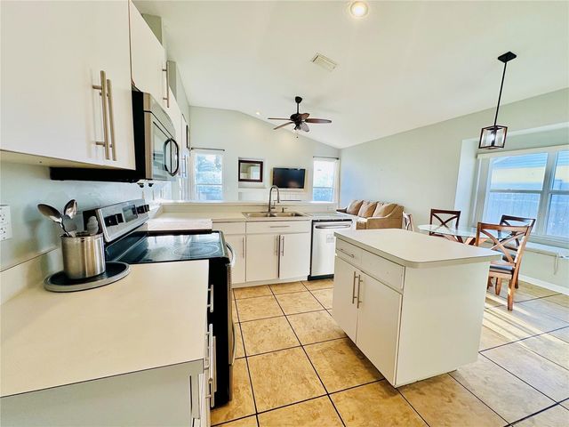 1643 SAND HOLLOW LANE, Valrico, FL 33594