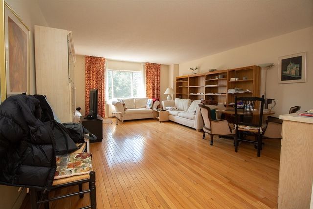 22 Chestnut Place 501, Brookline, MA 02445