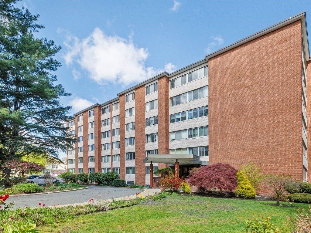 22 Chestnut Place 501, Brookline, MA 02445