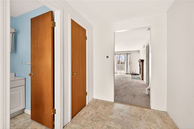 9 Hollingham, Perinton, NY 14450