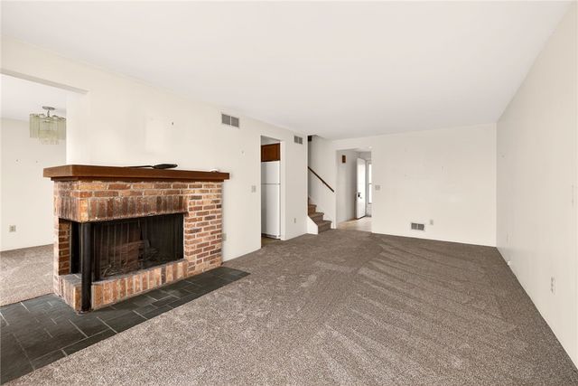 9 Hollingham, Perinton, NY 14450