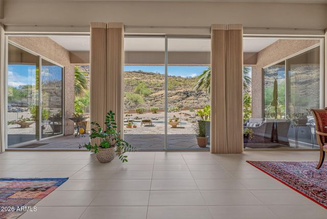 5565 W PINNACLE HILL Drive, Glendale, AZ 85310
