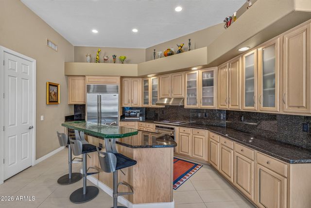 5565 W PINNACLE HILL Drive, Glendale, AZ 85310