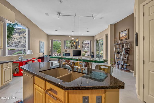 5565 W PINNACLE HILL Drive, Glendale, AZ 85310