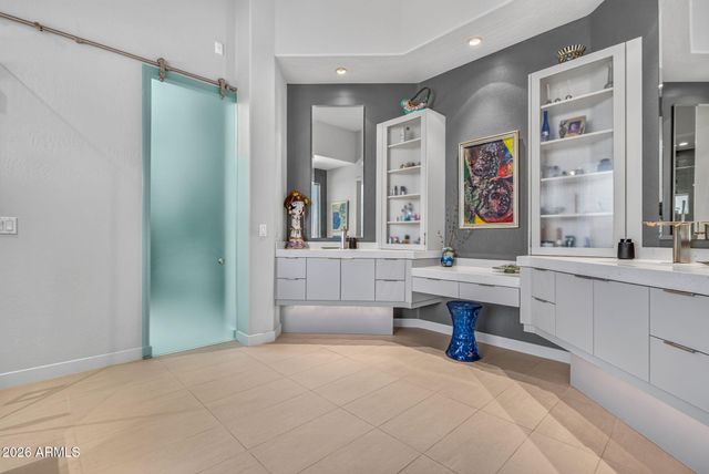 5565 W PINNACLE HILL Drive, Glendale, AZ 85310