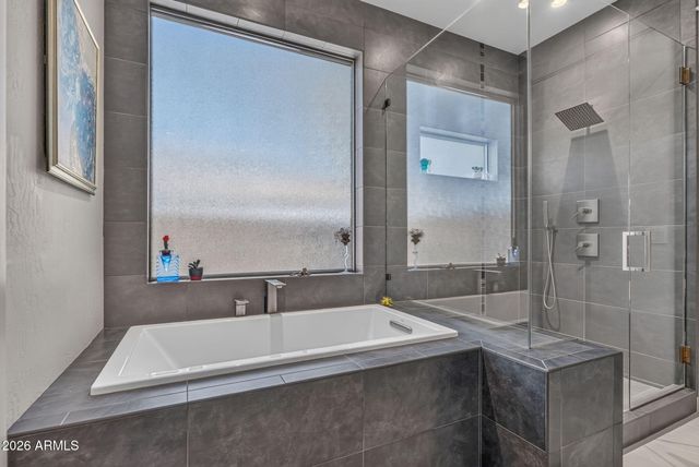 5565 W PINNACLE HILL Drive, Glendale, AZ 85310