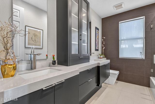 5565 W PINNACLE HILL Drive, Glendale, AZ 85310